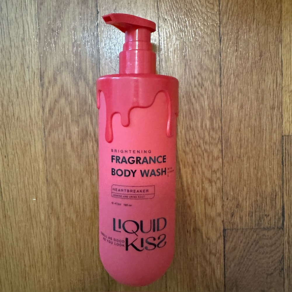 Liquid Kiss HeartBreaker Body Wash Jasmine and Oriss Root NEW